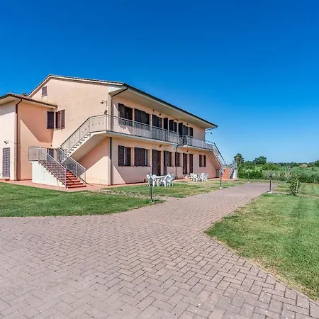 2 Bedroom Nice Apartment In Castiglione Del Lago Castiglione del Lago